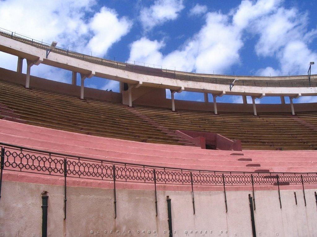 ORAN MAI 2008 2526 les arenes oran.jpg